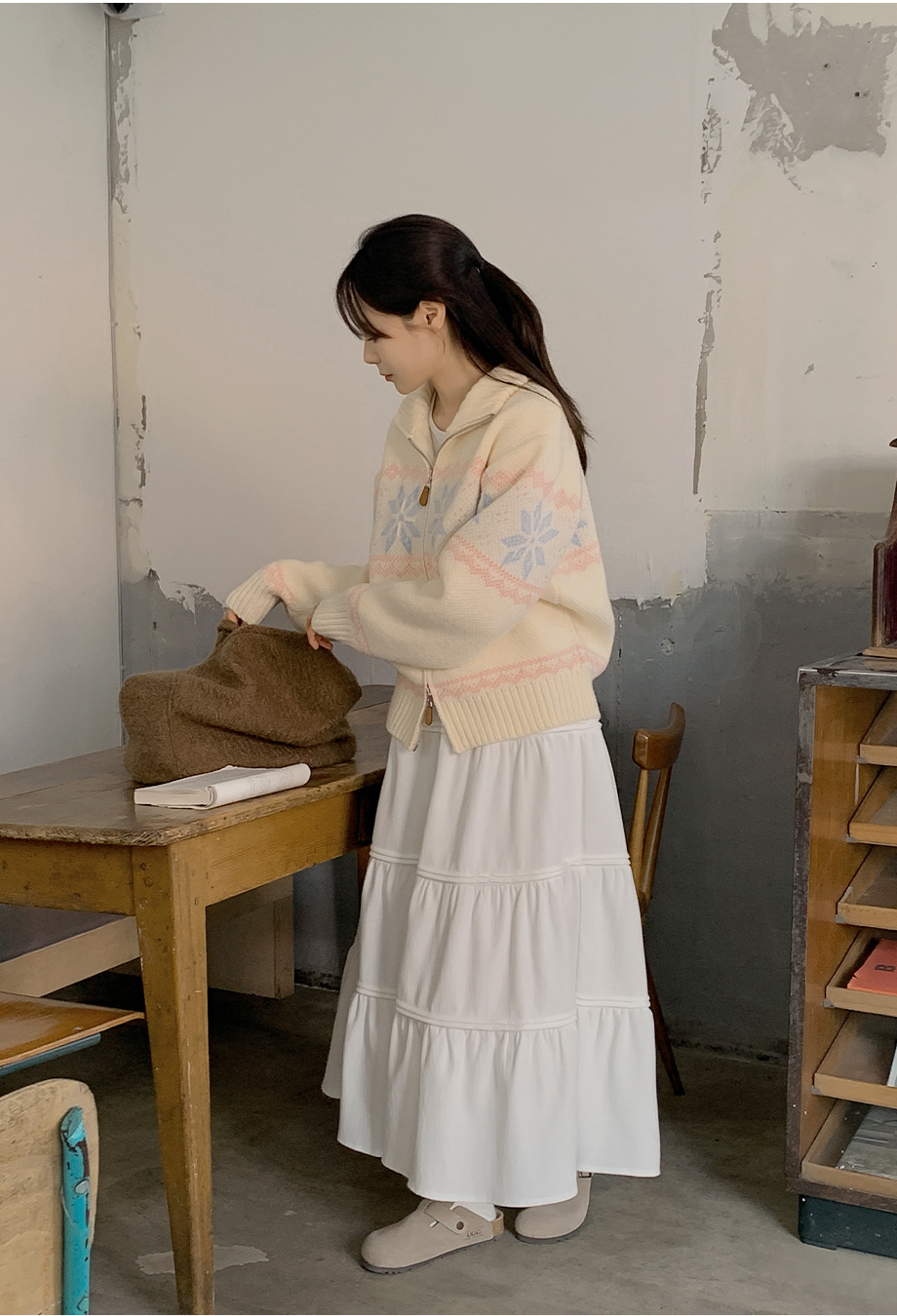 リリエンコ ピーチ起毛ピンタックウエストゴムカンカンロングスカート